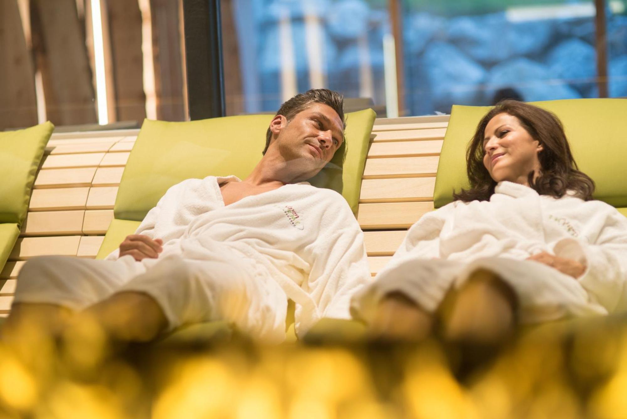 Hotel Krone Tirol รอยท์เทอ ภายนอก รูปภาพ