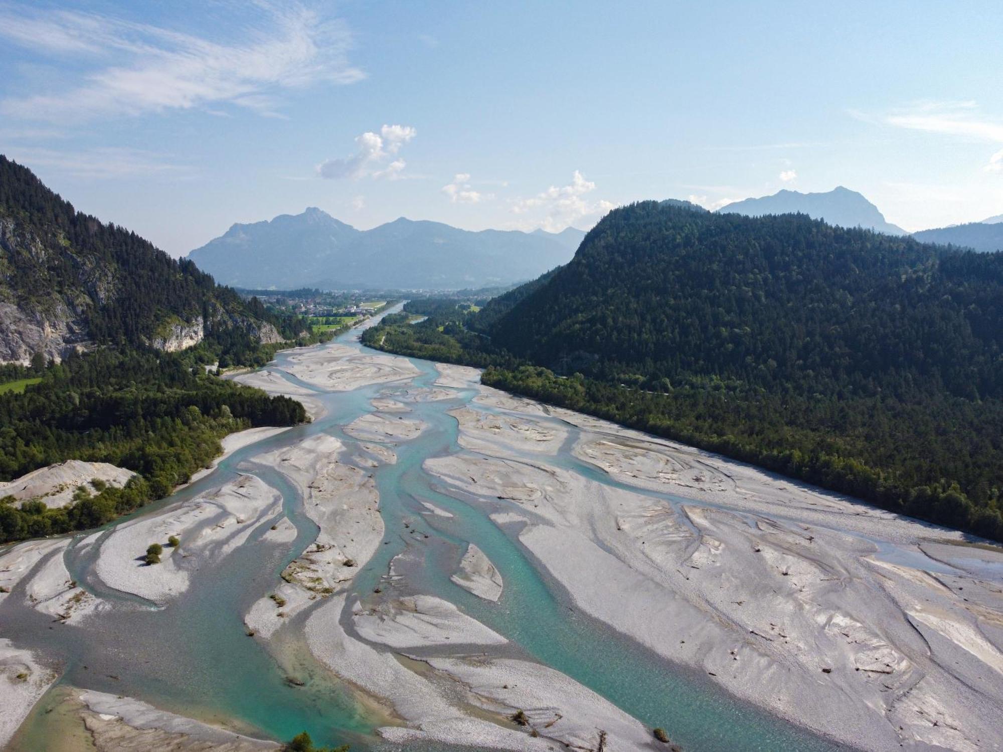 Hotel Krone Tirol รอยท์เทอ ภายนอก รูปภาพ