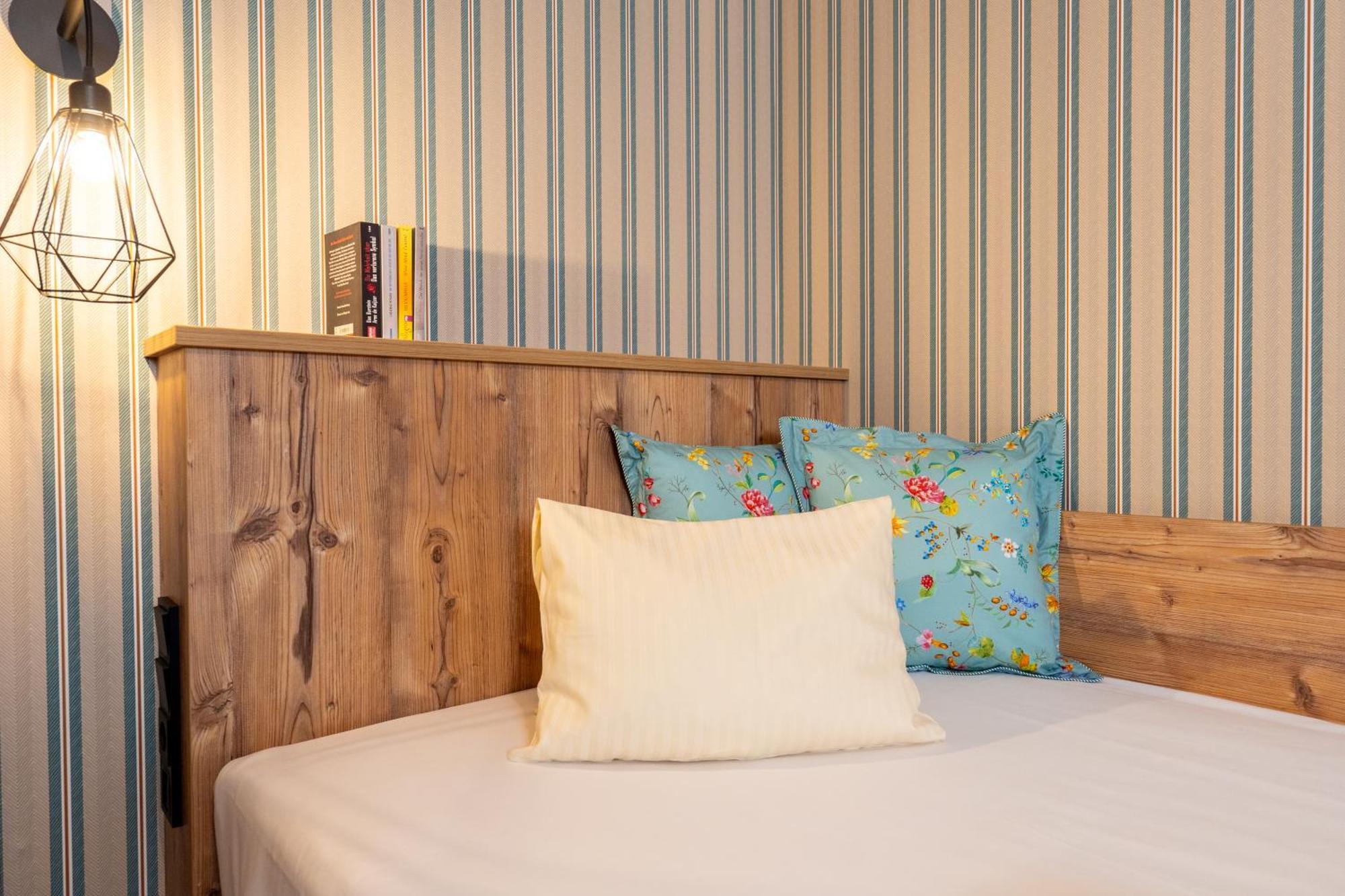 Hotel Krone Tirol รอยท์เทอ ภายนอก รูปภาพ