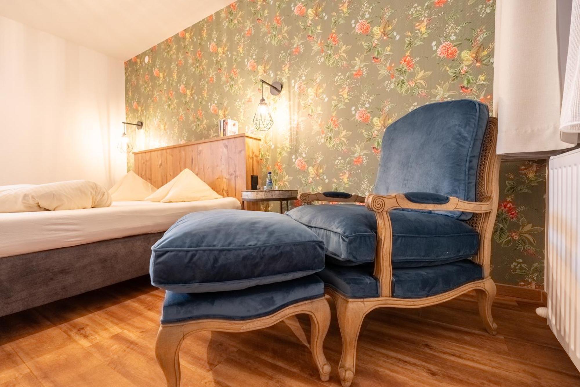 Hotel Krone Tirol รอยท์เทอ ภายนอก รูปภาพ